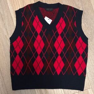 Zara Men's V-Neck Argyle Sweater Vest - Red and Black